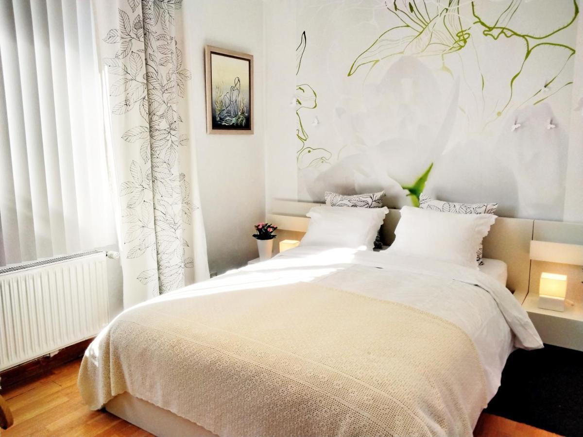Les Chambourlettes Bed & Breakfast Mons Ngoại thất bức ảnh